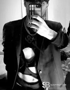 male escort Leeds Salvador