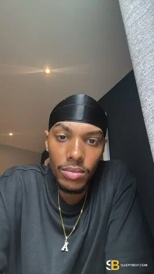 Gay Escort Saffron 29yr - role