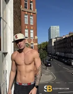 male escort London Santiago