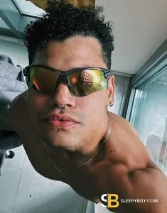 male rent boy Belfast Luis