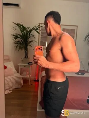 Gay Escort Jo&atilde;o 28yr - licking