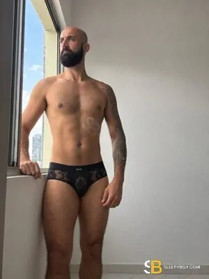 Gay Escort Eli 37yr - role