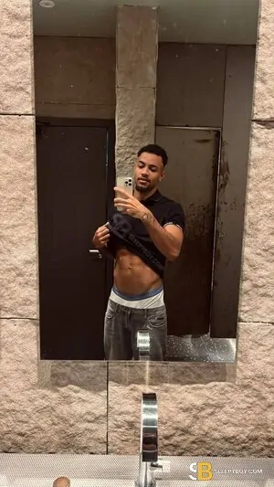 Bisexual Escort Migue 24yr - sucking