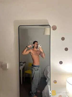 Bisexual Escort Migue 24yr - licking