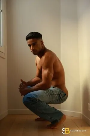 Bisexual Escort Edmundo 28yr - sucking