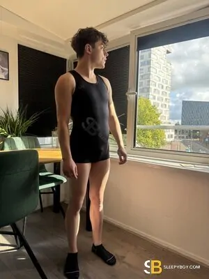 Gay Escort Ross 23yr - role