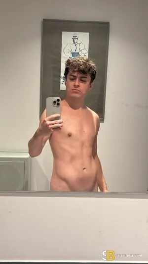 Gay Escort Ross 23yr - role