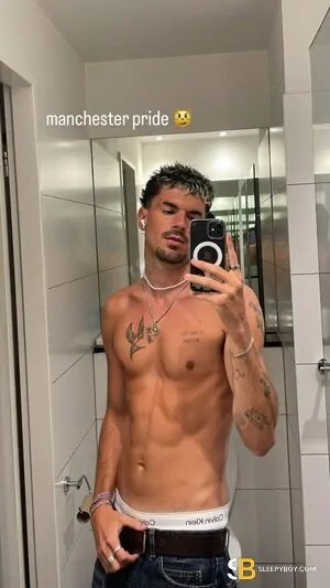 Gay Escort Jackson 24yr - licking