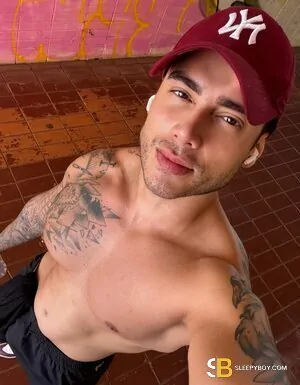 Bisexual Escort Brenno 27yr - hotel dates