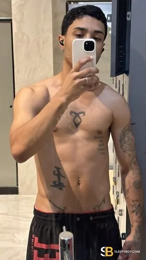 Bisexual Escort Danillo 23yr - role