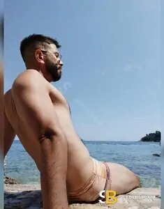 male rent boy Barcelona Breno