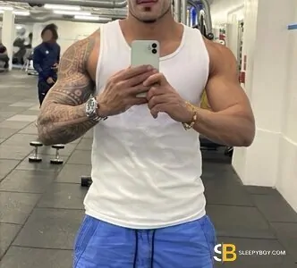 Bisexual Escort Massimos 32yr - licking