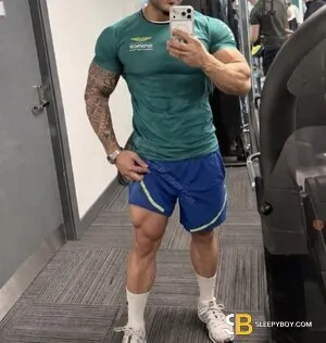 Bisexual Escort Massimos 32yr - licking