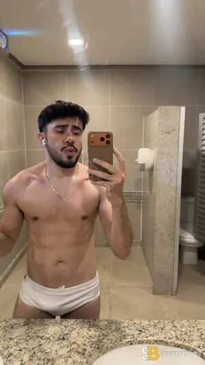 Bisexual Escort Victor 27yr - role
