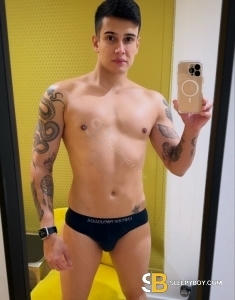 male rent boy Manchester Lukas Xxl